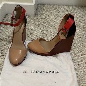 Never worn BCBG wedges